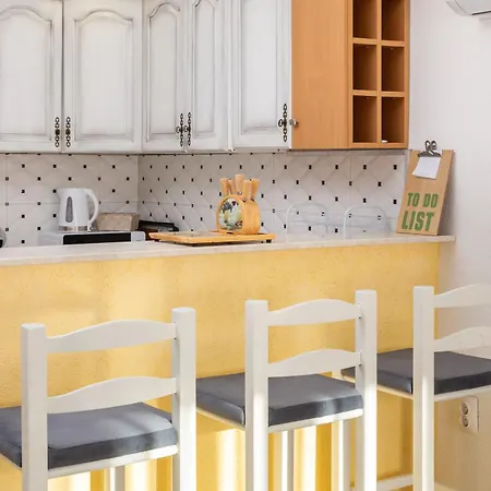 Knez With Terrace Apartament Makarska