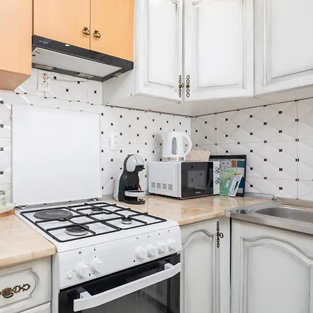 Knez With Terrace Apartman *