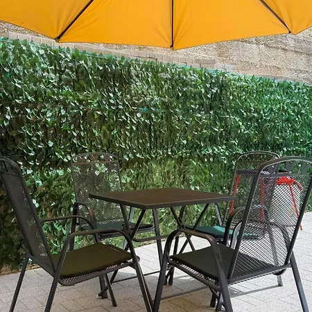 Knez With Terrace Appartement